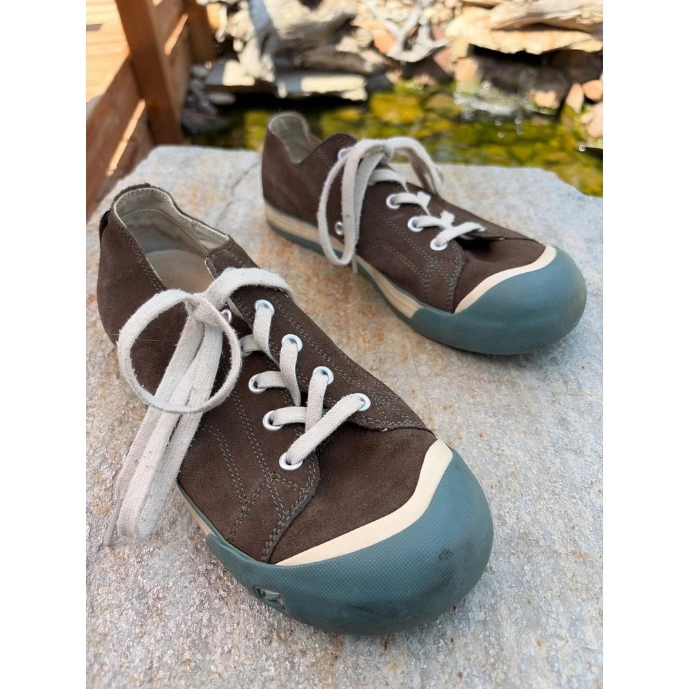 Keen Coronado Mens 10 Brown Suede Low Top Sneakers Teal Toe 5366-SHTK